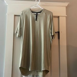 Lululemon Dry Sense shirt XL NWOT. Kept in closet